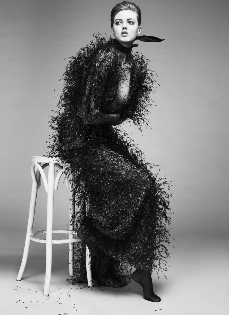 CR-Fashion-Book--Nine-Ways-to-Sit-In-Couture